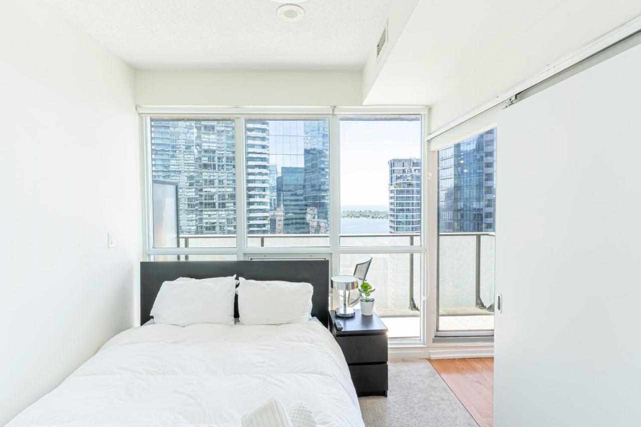 Aparthotel Beautiful Modern Toronto Luxurious Scotiabank Arena Esterno foto