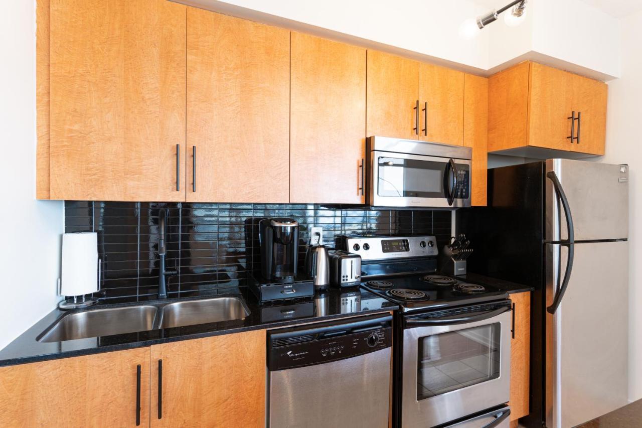 Aparthotel Beautiful Modern Toronto Luxurious Scotiabank Arena Esterno foto